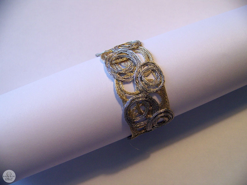 Sophie L / Bracelet brodé / Aniwa