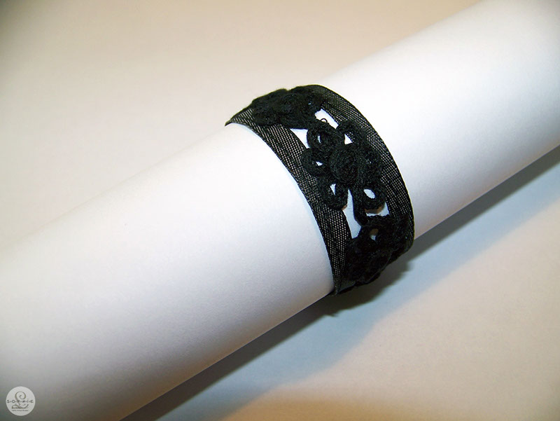 Sophie L / Bracelet brodé / Futuna